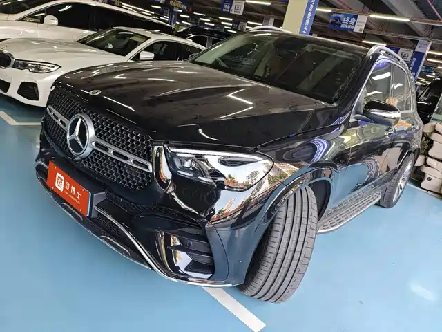 Mercedes-Benz Mercedes-Benz Gle Mercedes-Benz GLE 2025 GLE 450 4MATIC luxury model — фото