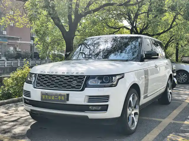 Land Rover Range Rover Range Rover 2016 3.0 Tdv6 Hybrid Vogue Se Genesis Extended Edition — фото