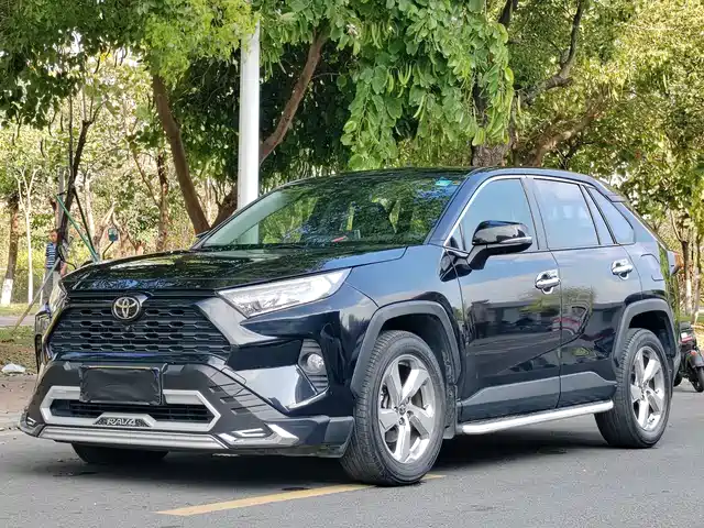Toyota Rav4 Rongfang Rav4 Rongfang 2021 2.0l Cvt Two-Wheel Drive Fashion Plus Version — фото