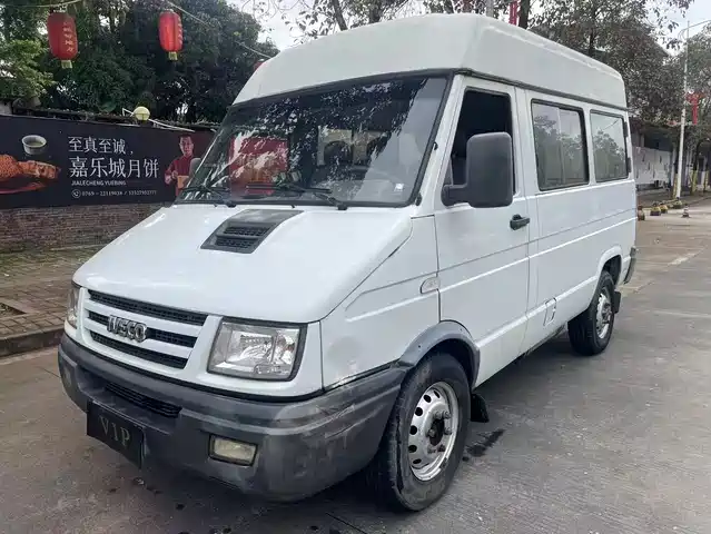 Iveco Iveco Proud Iveco Deyi 2014 2.5t-A35 Nj6484acm47z4 — фото