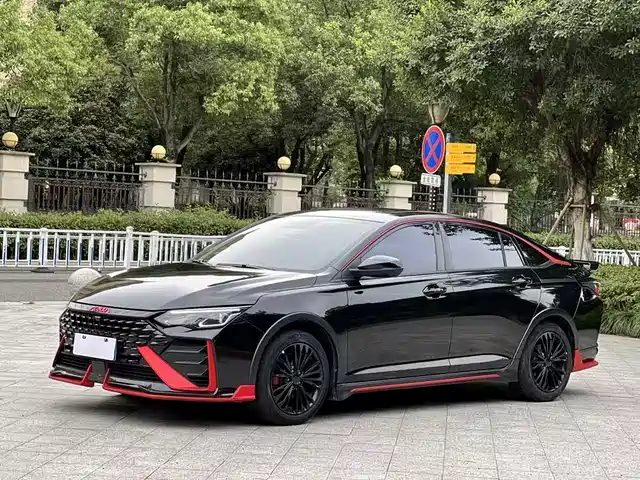 Dongfeng Fengshen Yixuan Max Yixuan Max 2021 1.5t Dark Night Edge Edition — фото