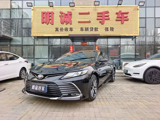 Toyota Camry Camry 2023 2.5g Deluxe Edition — фото