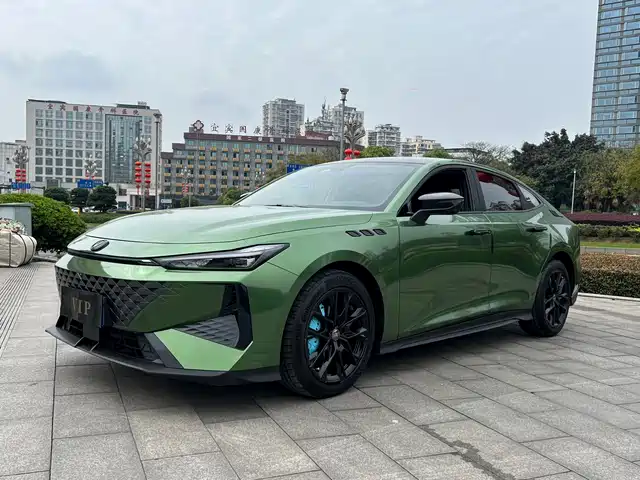 Chang'An Changan Uni-V Changan Uni-V 2024 1.5t Premium Model — фото
