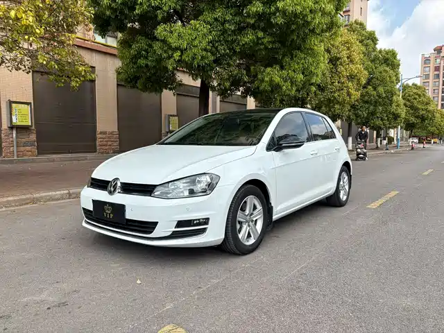 Volkswagen Golf Golf 2017 230tsi Automatic Comfort Million-Unit Commemorative Edition — фото