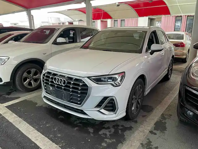 Audi Audi Q3 Audi Q3 2022 35 Tfsi Aggressive And Dynamic — фото