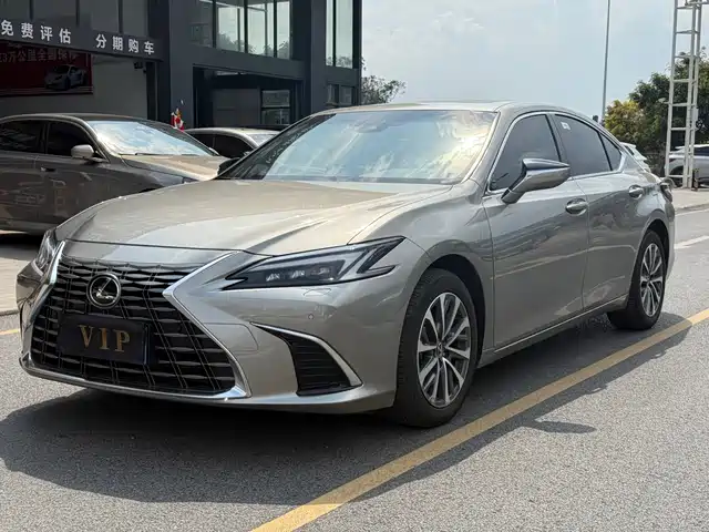 Lexus Lexus Es Lexus Es 2025 300h Premium Edition — фото