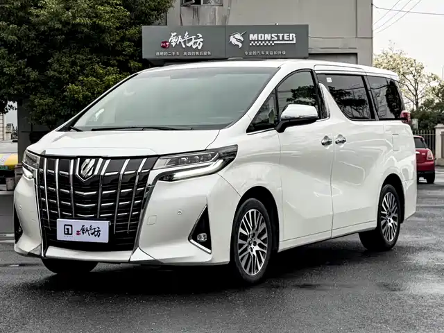 Toyota Elfa Alfa 2018 3.5l Premium Edition — фото