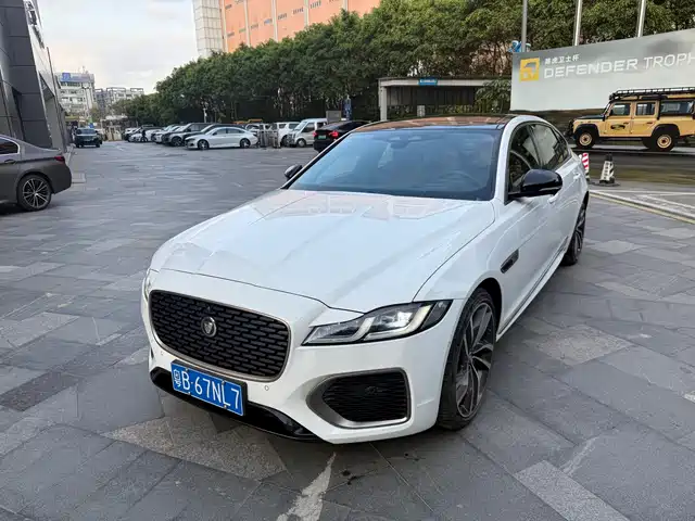 Jaguar Jaguar Xfl Jaguar Xfl 2024 2.0t P300 Four-Wheel Drive Flagship Sports Gold Version — фото