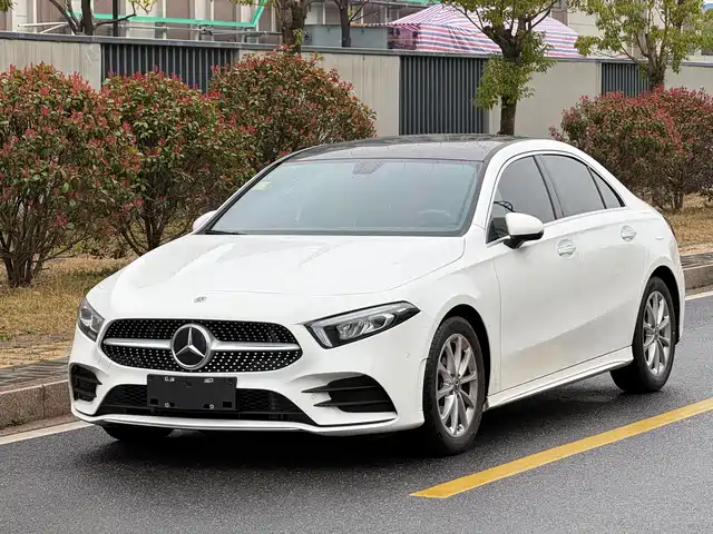 Mercedes-Benz Mercedes Benz A Class Mercedes-Benz A-Class 2021 A 200 L Sports Sedan Dynamic Type — фото