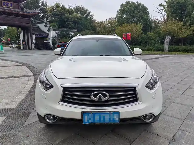 Infiniti Qx70 2014 г.