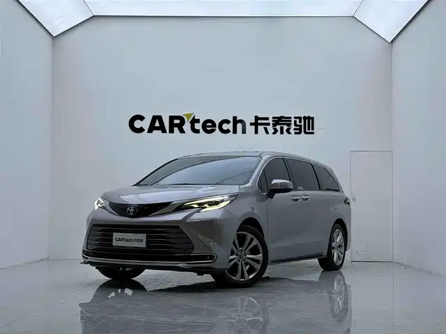 Toyota Sienna Sienna 2023 2.5l Hybrid Premium Edition — фото
