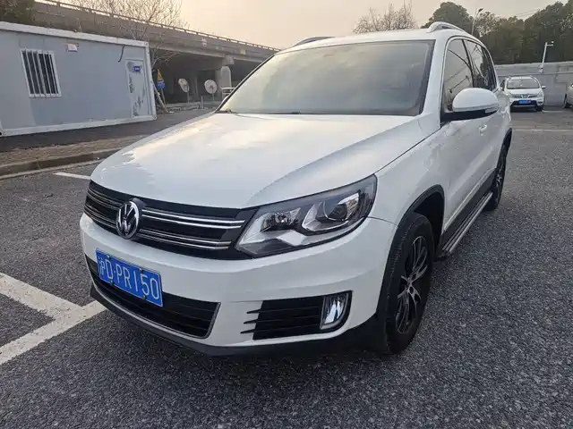 Volkswagen Tiguan Tiguan 2016 300tsi Automatic Two-Wheel Drive Luxury Version — фото
