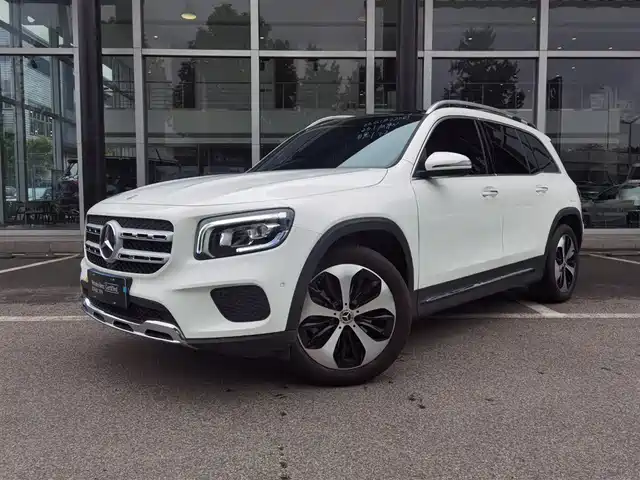 Mercedes-Benz Mercedes-Benz Glb Mercedes-Benz Glb 2023 Glb 220 Fashion Model — фото