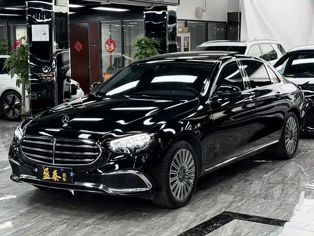 Mercedes-Benz Mercedes-Benz E-Class Mercedes-Benz E-Class 2022 E 300 L Luxury Model — фото