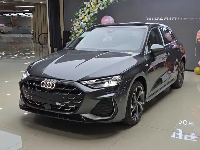 Audi Audi A3 Audi A3 2025 Sportback 35tfsi Flying Spur Exclusive Model — фото