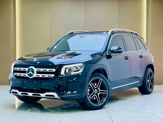 Mercedes-Benz Mercedes-Benz Glb Mercedes-Benz Glb 2023 Glb 200 Fashion Model — фото