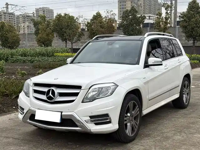 Mercedes-Benz Mercedes Benz Glk Class Mercedes-Benz Glk-Class 2015 Glk 260 4matic Dynamic Extreme Edition — фото