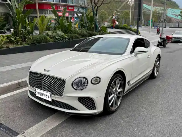 Bentley Continental Continental 2020 4.0t Gt V8 — фото
