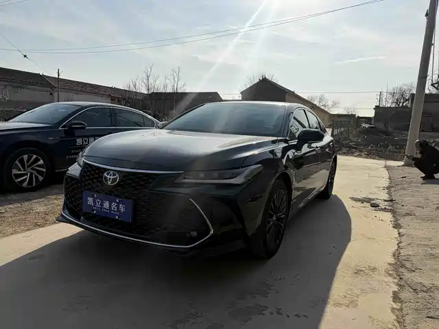 Toyota Asian Dragon Asia Dragon 2022 2.5l Touring Premium Edition — фото
