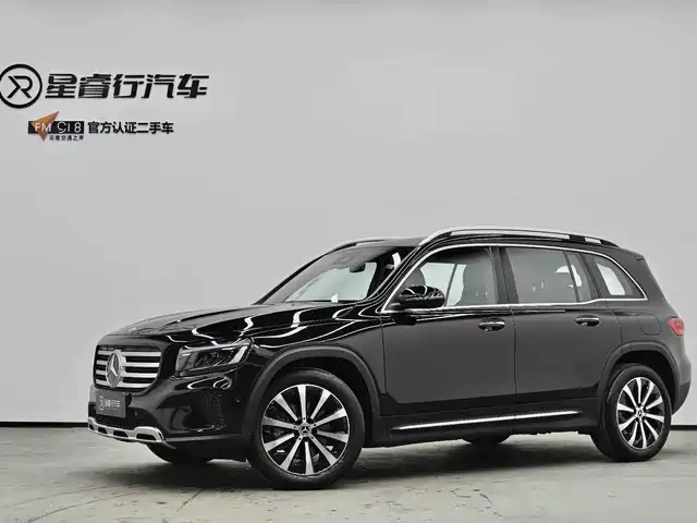 Mercedes-Benz Mercedes-Benz Glb Mercedes-Benz Glb 2025 Glb 220 Fashion Model — фото