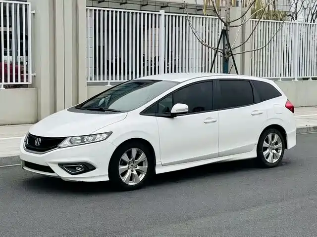 Honda Jed Jade 2013 1.8l Automatic Comfort Version 5 Seats — фото