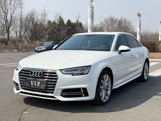 Audi Audi A4l Audi A4l 2018 30th Anniversary Model 40 Tfsi Fashion Model — фото