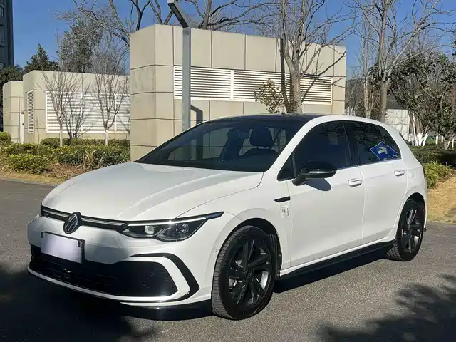 Volkswagen Golf Golf 2023 280tsi Dsg R-Line Lite — фото