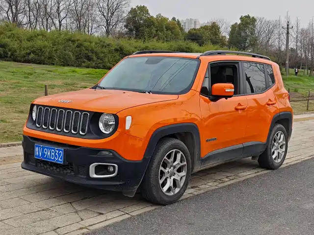 Jeep Freeman Liberty 2017 180t Automatic High-Energy Version — фото