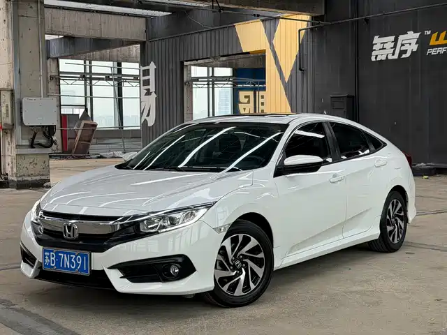Honda Civic Civic 2016 220turbo Cvt Deluxe Edition — фото