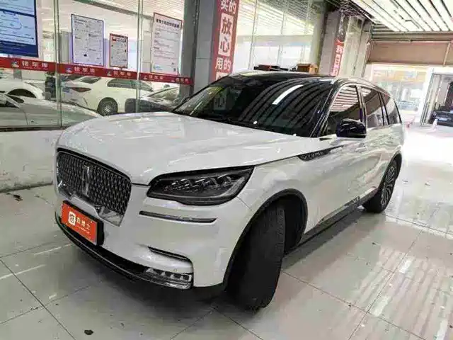 Lincoln Aviator Pilot 2020 3.0t V6 Four-Wheel Drive Premium Version — фото