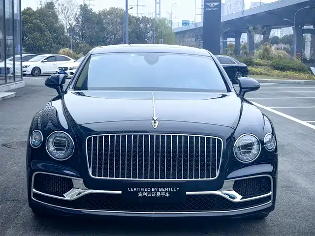 Bentley Galloping Flying Spur 2021 4.0t V8 Standard Edition — фото