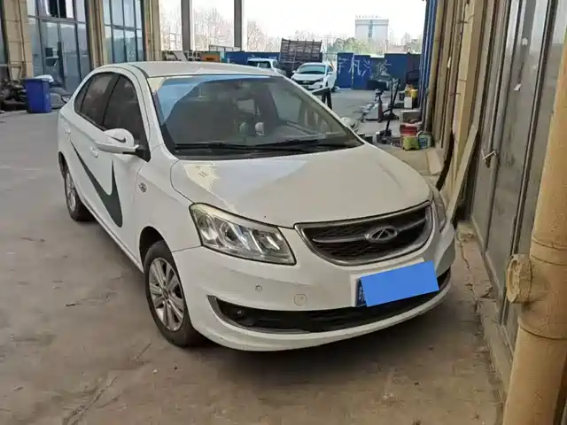 Chery Chery E3 Chery E3 2015 1.5l Manual Fashion Model — фото