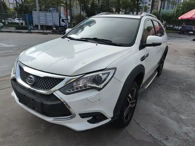 Byd Tang New Energy Tangxin Energy 2015 2.0t Four-Wheel Drive Flagship Model — фото