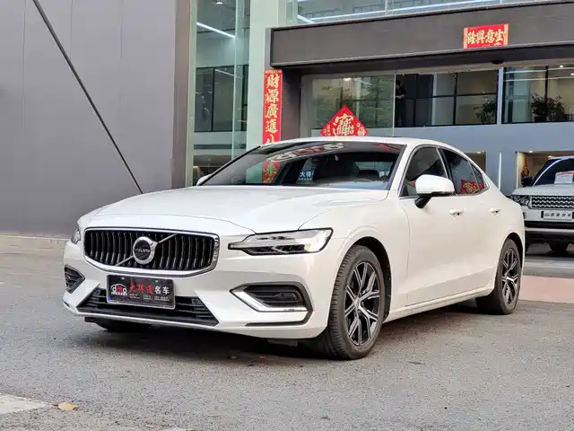 Volvo Volvo S60 Volvo S60 2023 B4 Zhiyi Luxury Edition — фото