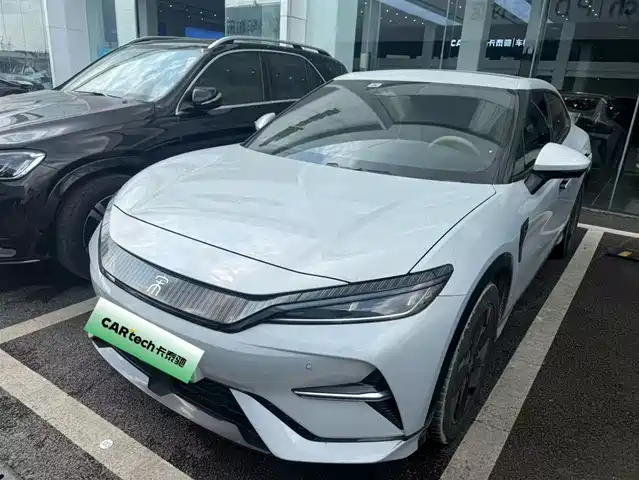Byd Song L Ev Song L Ev 2024 550km Transcendent Model — фото