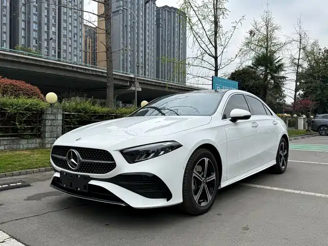 Mercedes-Benz Mercedes Benz A Class Mercedes-Benz A-Class 2024 Facelift A 200 L Fashionable Model — фото