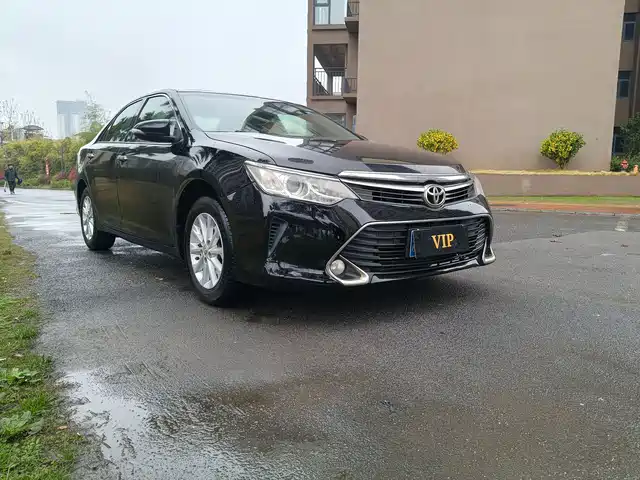 Toyota Camry Camry 2015 2.0g Deluxe Edition — фото