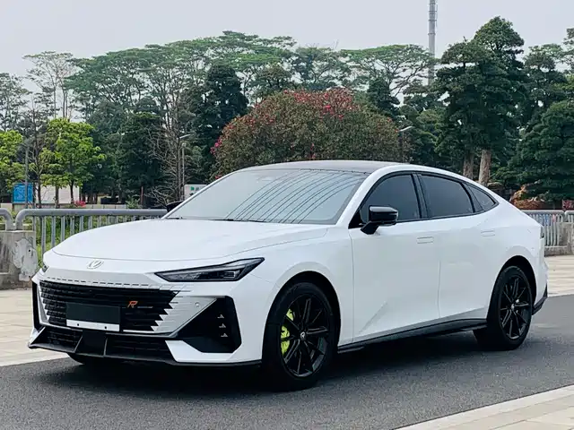 Chang'An Changan Uni-V Changan Uni-V 2023 1.5t Premium Model — фото