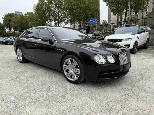 Bentley Galloping Flying Spur 2017 4.0t V8 Standard Edition — фото