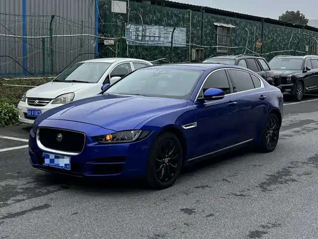 Jaguar Jaguar Xel Jaguar Xel 2018 2.0t 200ps Elite Edition — фото