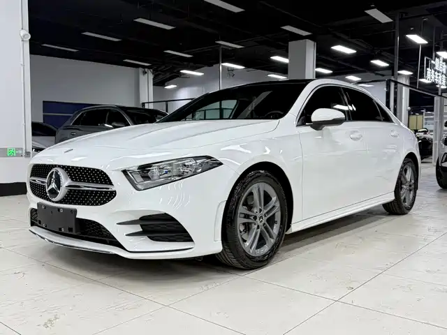 Mercedes-Benz Mercedes Benz A Class Mercedes-Benz A-Class 2022 A 180 L Sports Sedan — фото
