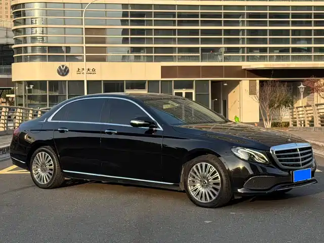 Mercedes-Benz Mercedes-Benz E-Class Mercedes-Benz E-Class 2020 E 300 L Luxury Model — фото