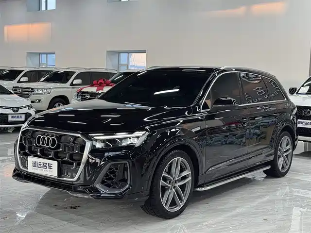 Audi Audi Q7 Audi Q7 2025 55 Tfsi Quattro S Line Sports — фото
