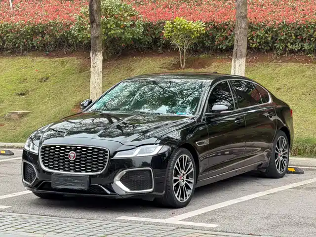 Jaguar Jaguar Xfl Jaguar Xfl 2023 Xfl 2.0t P250 Two-Wheel Drive Exclusive Luxury Version — фото