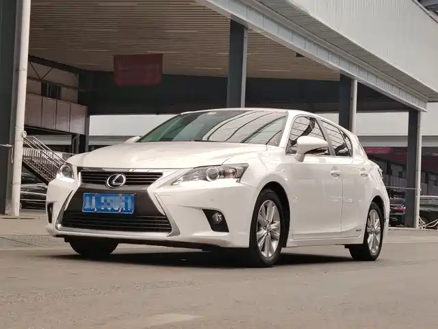 Lexus Lexus Ct Lexus Ct 2014 Ct200h Comfort Edition Monochrome — фото