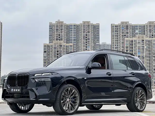 Bmw Bmw X7 Bmw X7 2023 Xdrive40i Executive M Sport Package — фото
