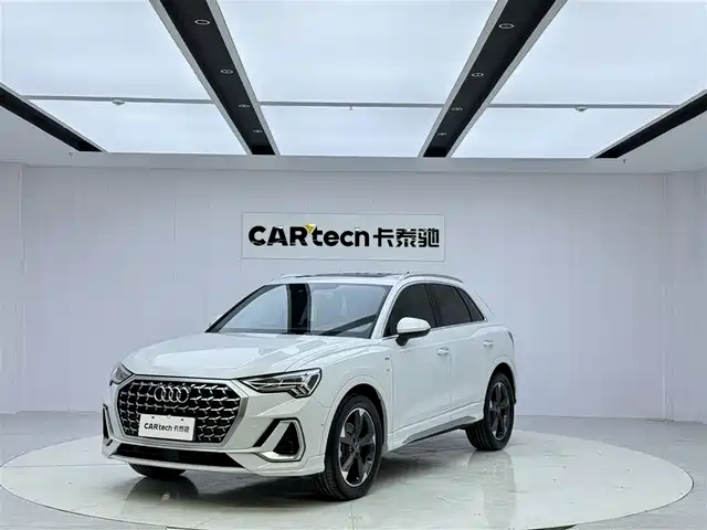 Audi Audi Q3 Audi Q3 2024 35 Tfsi Fashionable And Dynamic — фото