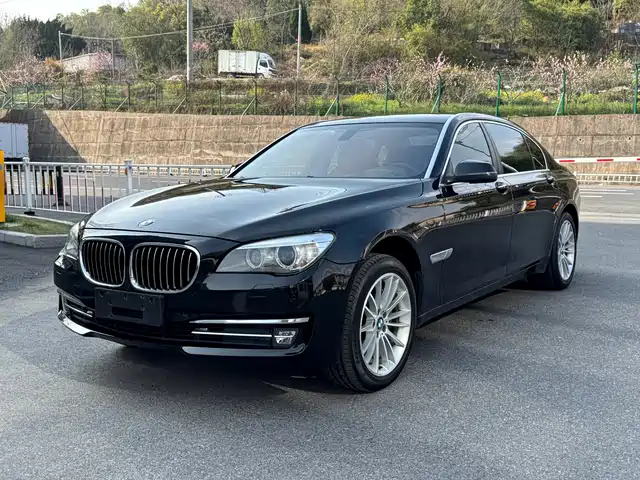 Bmw Bmw 7 Series Bmw 7 Series 2013 740li Leading Model — фото