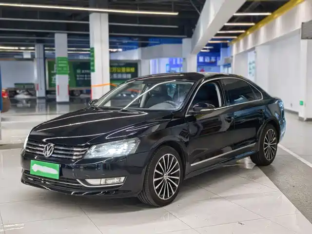Volkswagen Passat Passat 2014 1.8tsi Dsg Royal Edition — фото