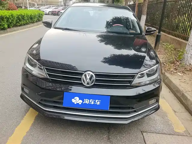 Volkswagen Sagitar Sagitar 2018 1.6l Automatic Comfort Model — фото